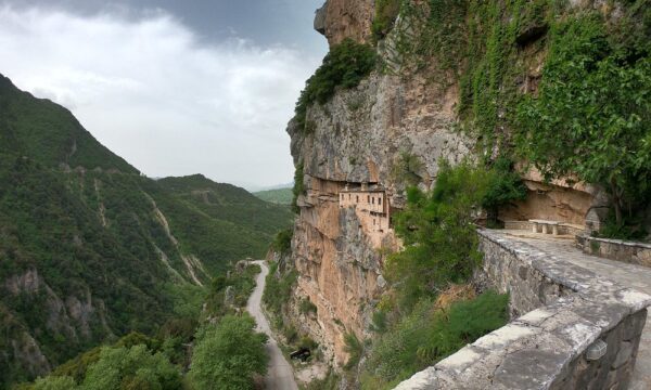Tzoumerka-Kipina-monastery
