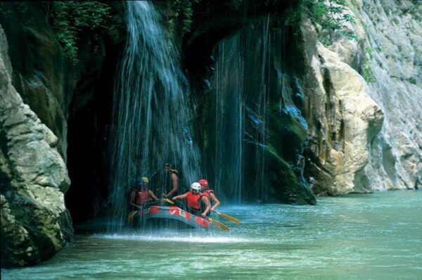 Tzoumerka-Rafting-Arachthos